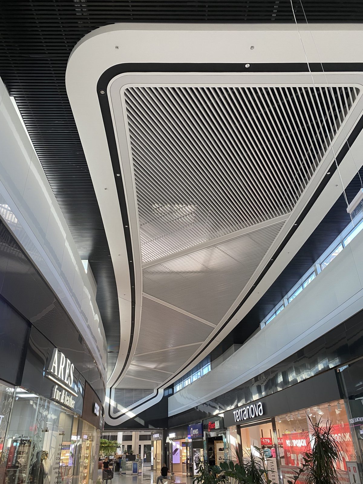 Sufit listwowy — 100x30 mm, Biały RAL 9003